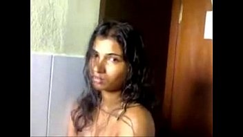 Pagando Boquete no banheiro | More videos with this girl - likefucker.com